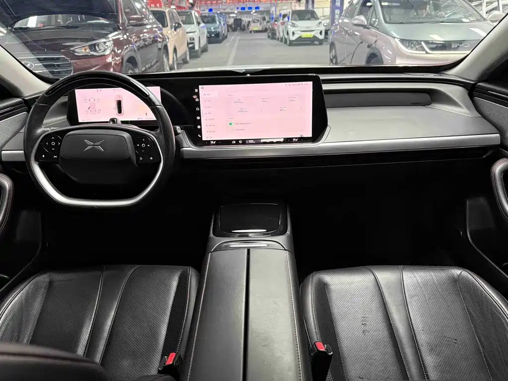XPeng P7 — миниатюра 6