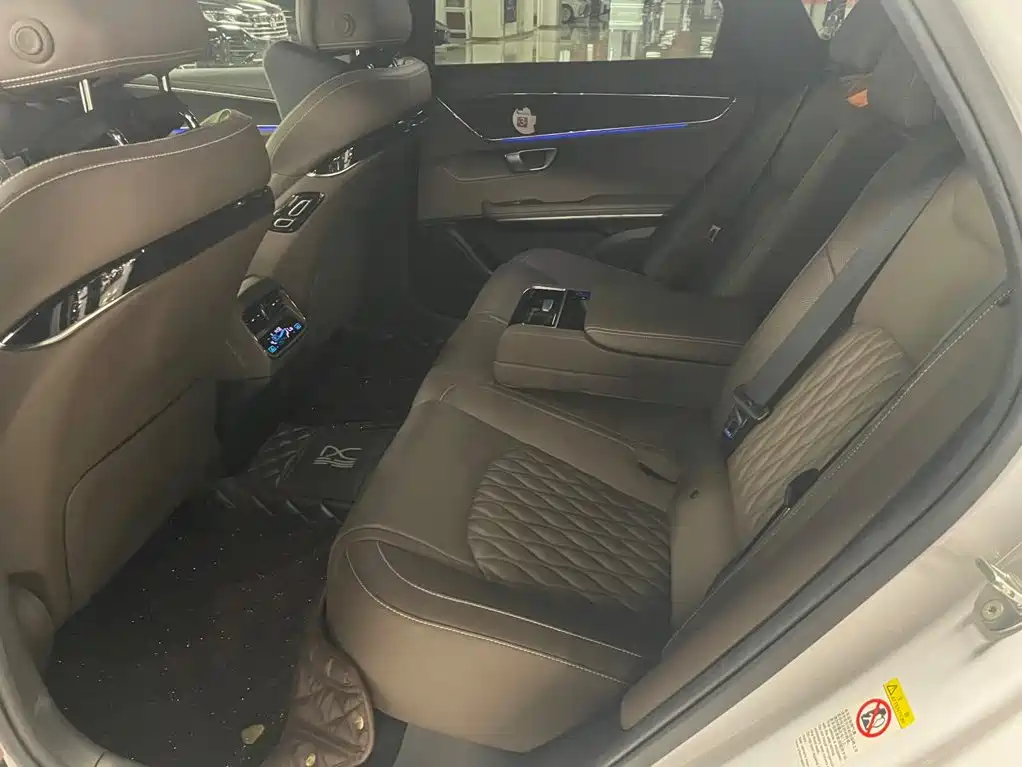 BYD Han — миниатюра 7
