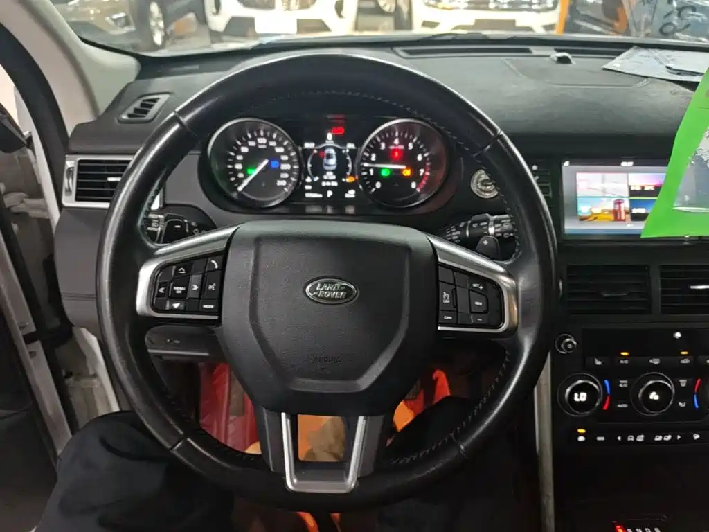 Land Rover Discovery Sport — миниатюра 11