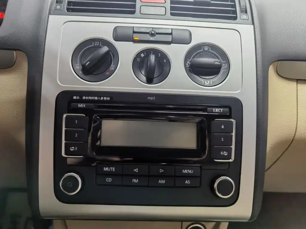 Volkswagen Touran — миниатюра 11