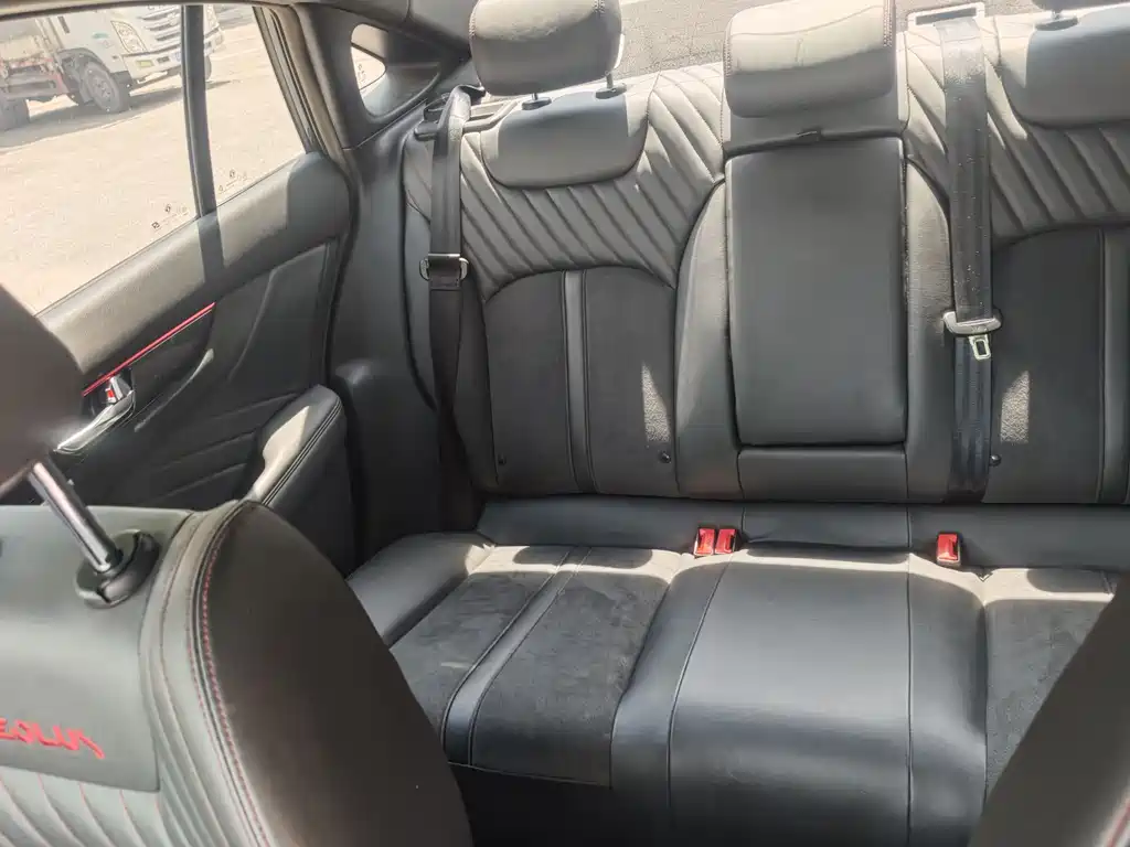 DONGFENG YI HYUN MAX