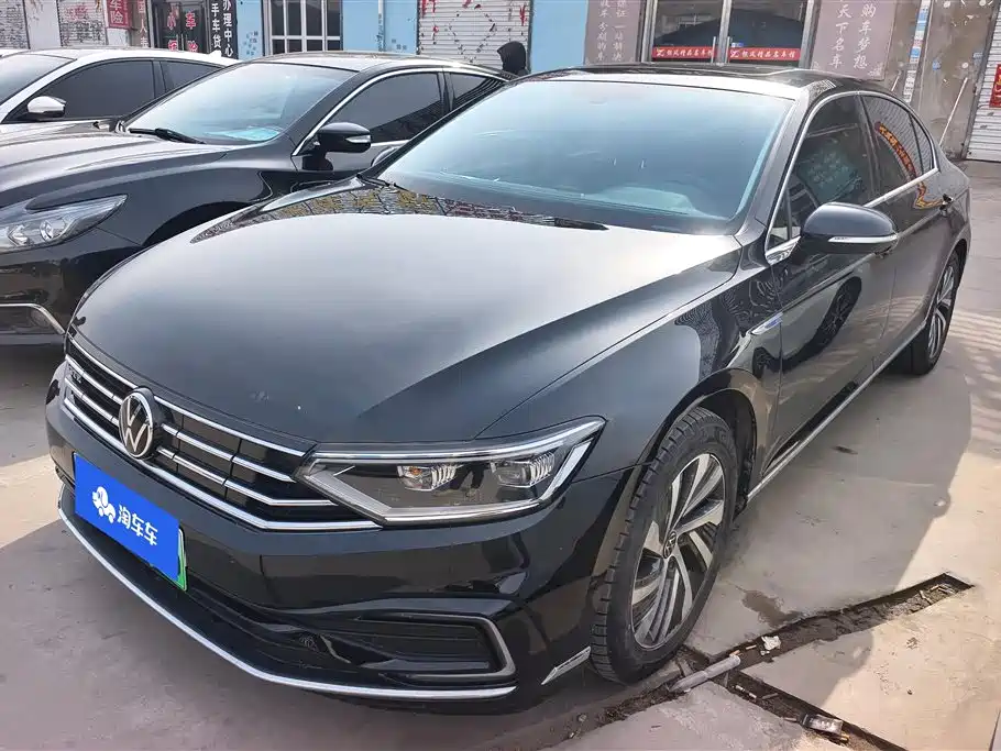 VOLKSWAGEN MAGOTAN GTE PLUG IN HYBRID