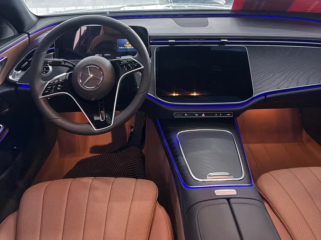 Mercedes-Benz E-Class — миниатюра 9