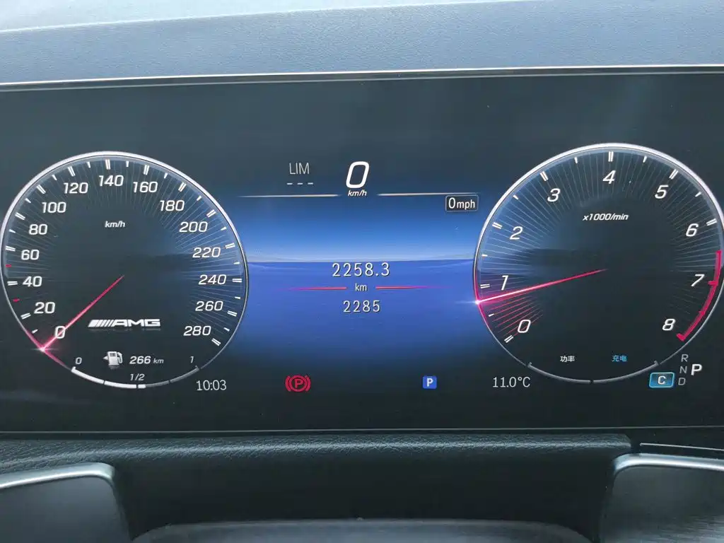 Mercedes-Benz GLB AMG — миниатюра 4