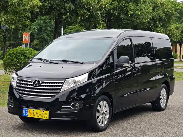 2017 JAC M5