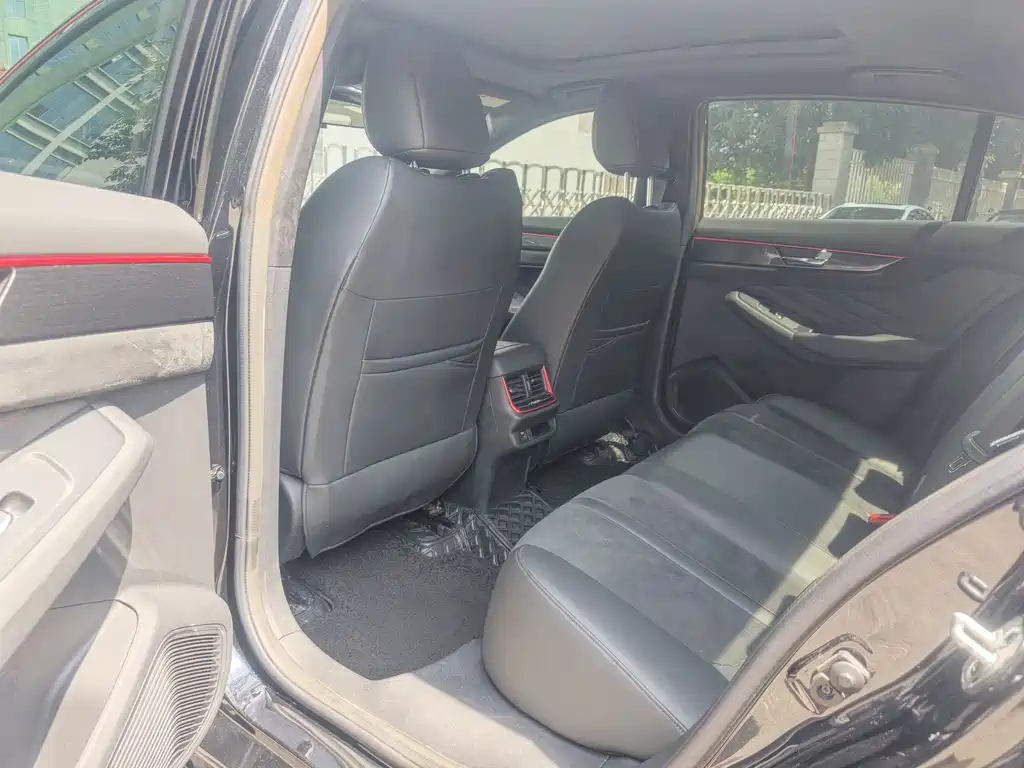 DONGFENG YI HYUN MAX