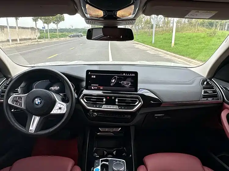 BMW IX3