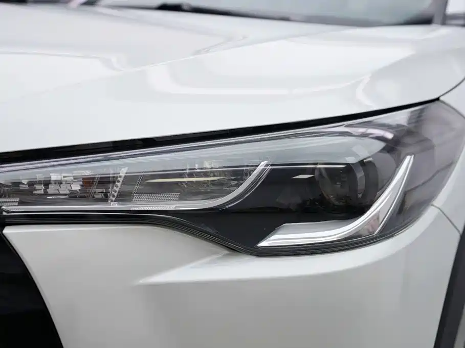 Toyota Corolla Cross — миниатюра 2