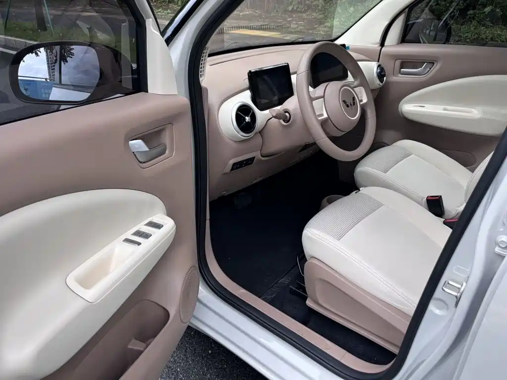 Wuling MINIEV — миниатюра 10