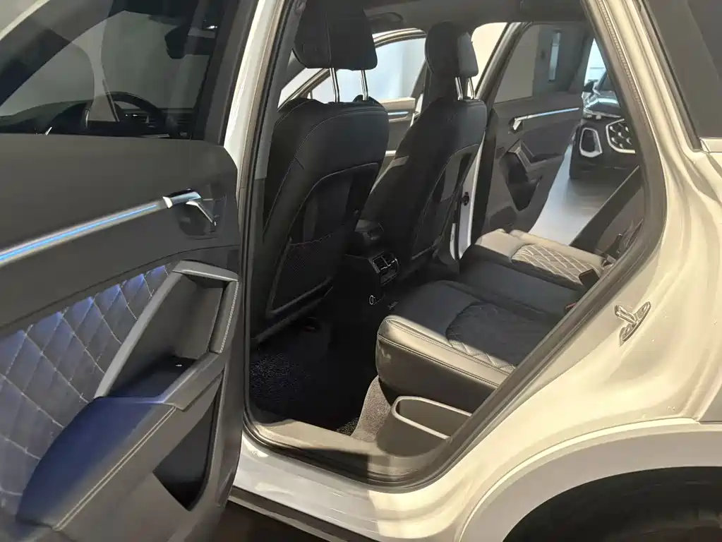 Audi Q3 — миниатюра 8