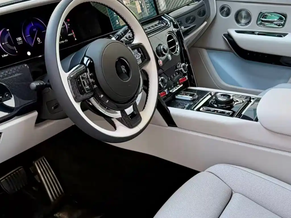 Rolls-Royce Cullinan 2025 Black Badge