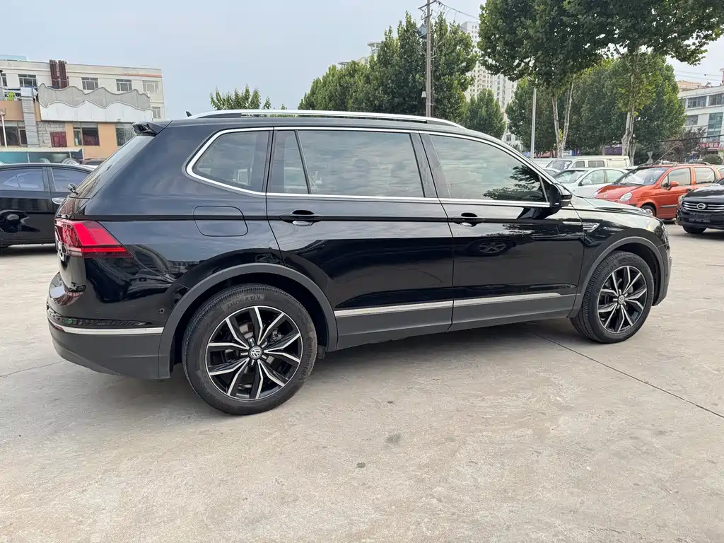 Volkswagen Tiguan L — миниатюра 6