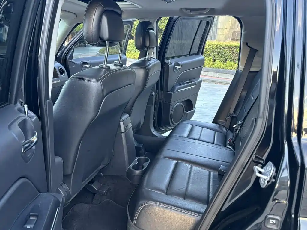 Jeep Patriot — миниатюра 10
