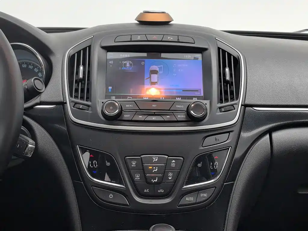 Buick Regal — миниатюра 12