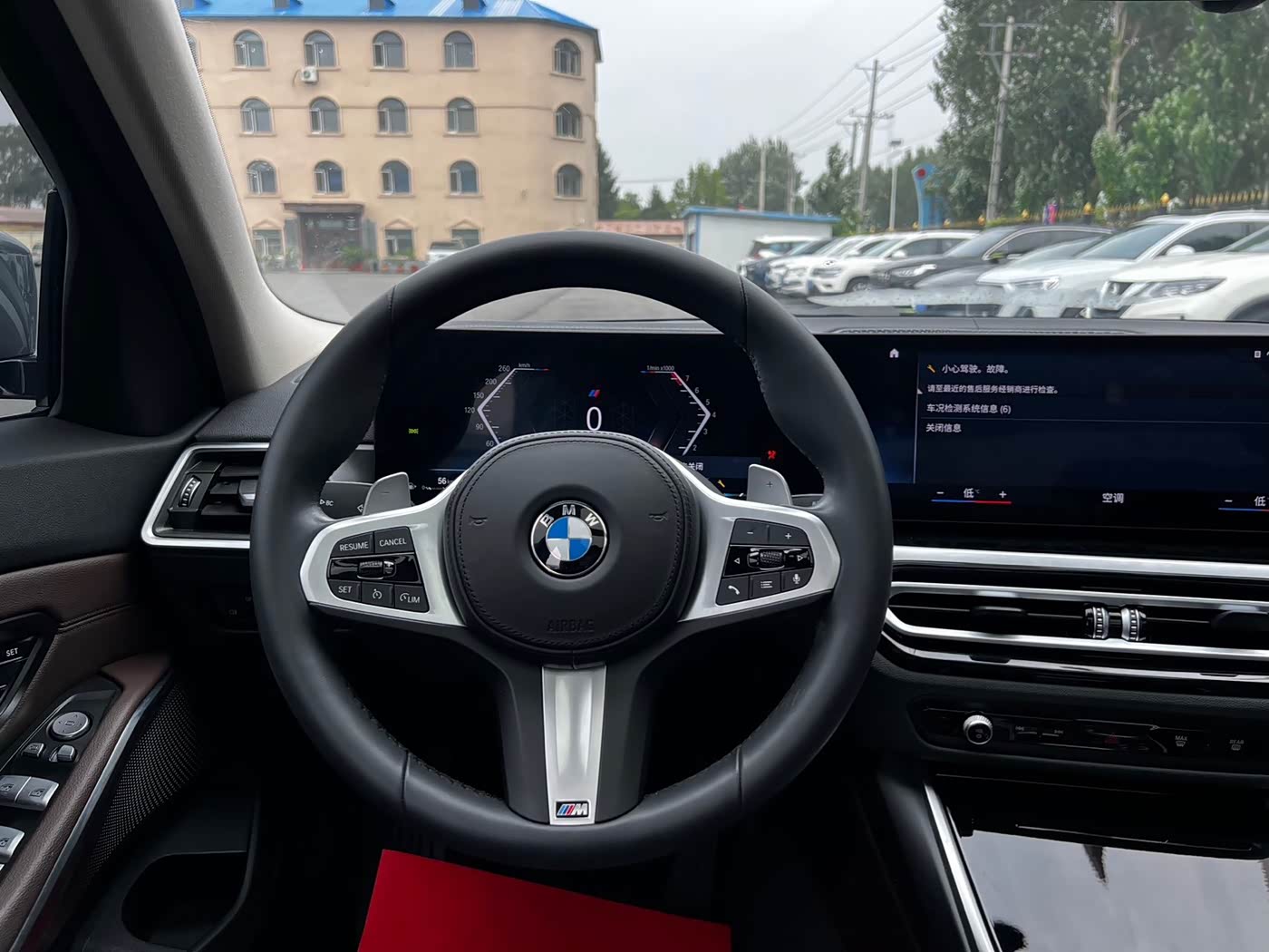 BMW 3 Series 2.0 л 2022 г. Серебристо-серый, пробег 10000 км