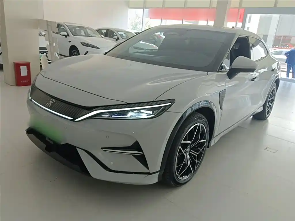 Byd L EV 2024