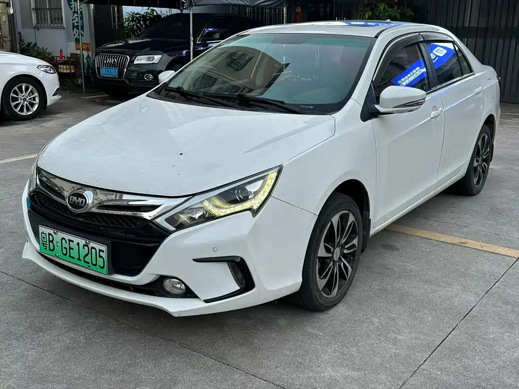 2016 BYD Qin - zdjęcie 1 z 9