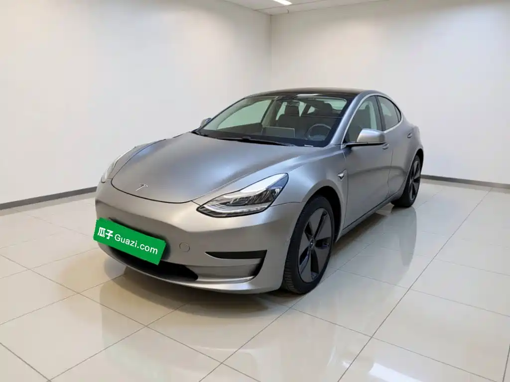 Tesla Model 3 — миниатюра 2