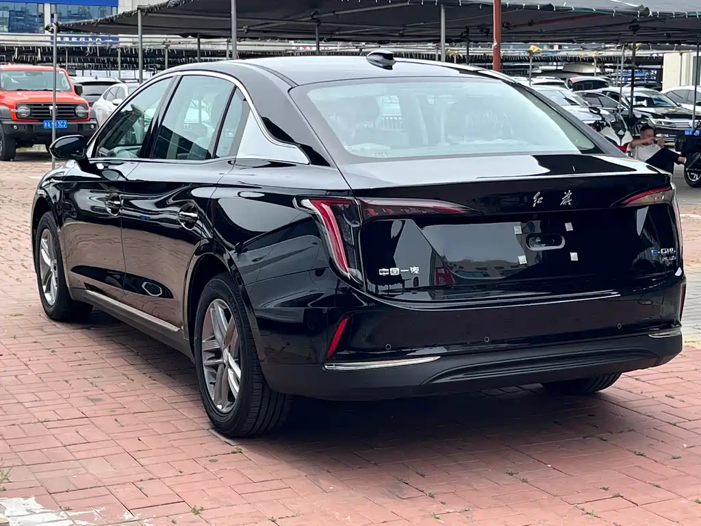 Hongqi E-QM5 2025 610km PLUS