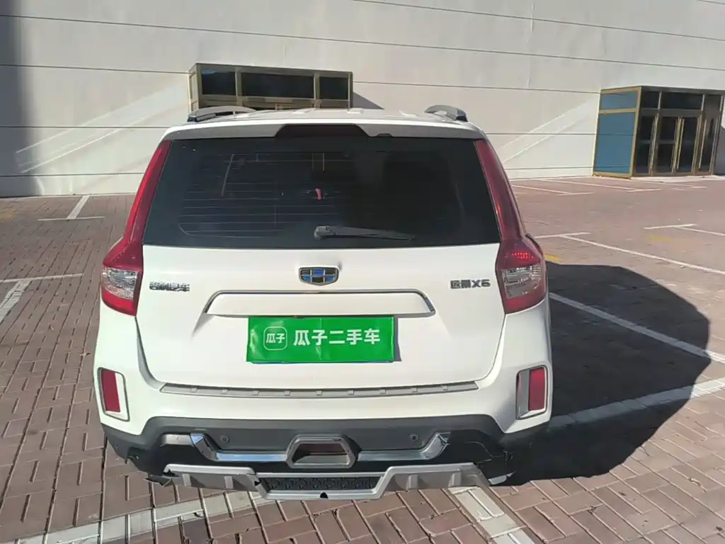 Geely Vision X6 — миниатюра 6