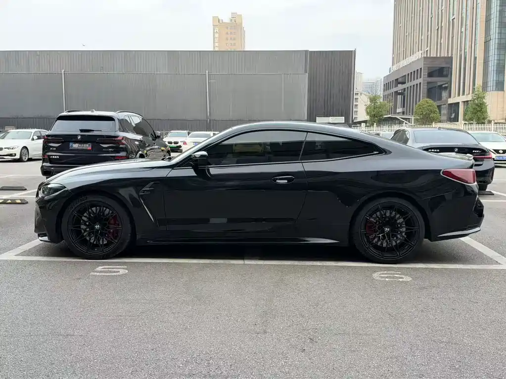 BMW M4 — миниатюра 8