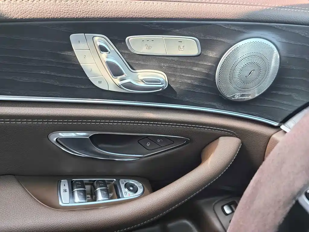 Mercedes-Benz E-Class New Energy — миниатюра 9