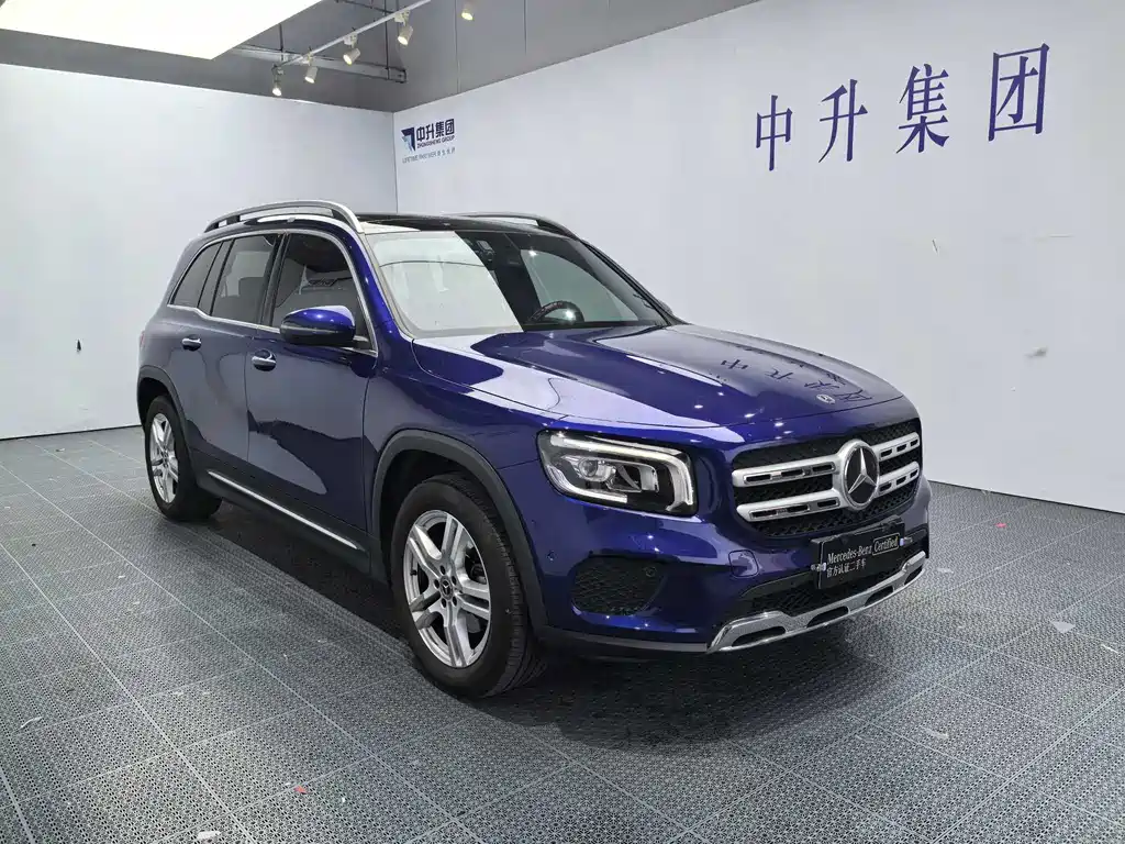 MERCEDES-BENZ GLB