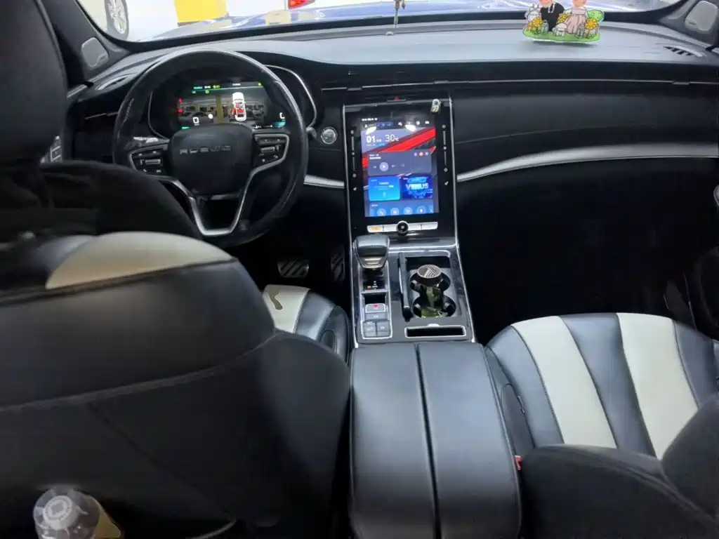 Roewe RX5 MAX — миниатюра 10