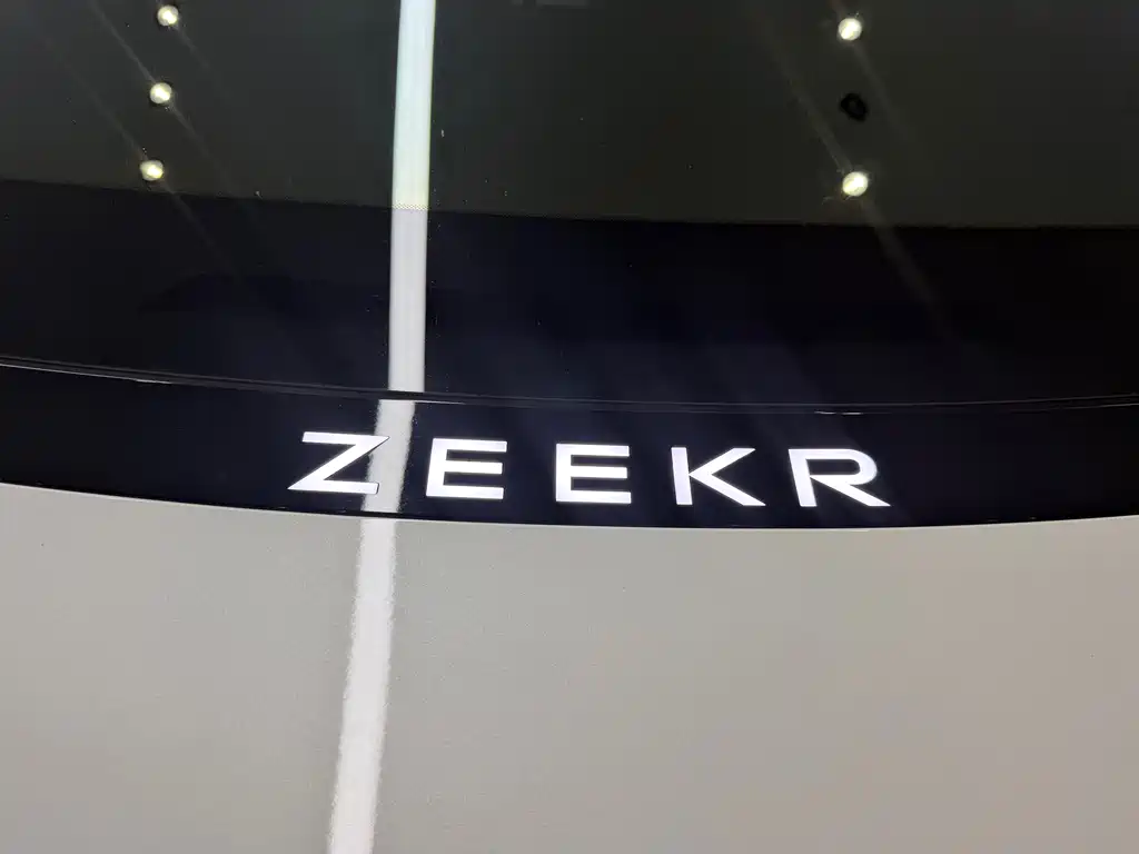 Zeekr 007 — миниатюра 15