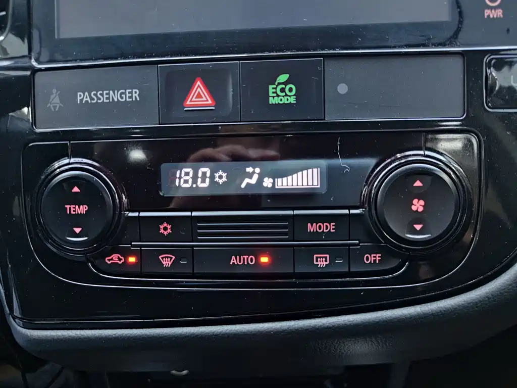Mitsubishi Outlander — миниатюра 13