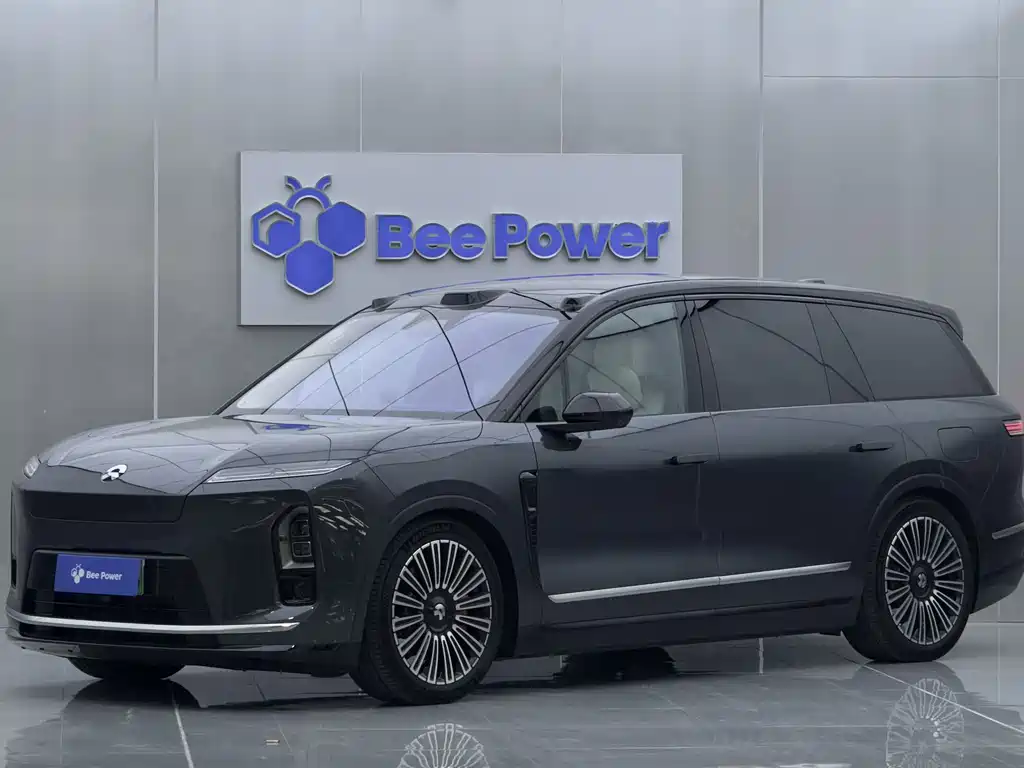 Nio ES8 2025