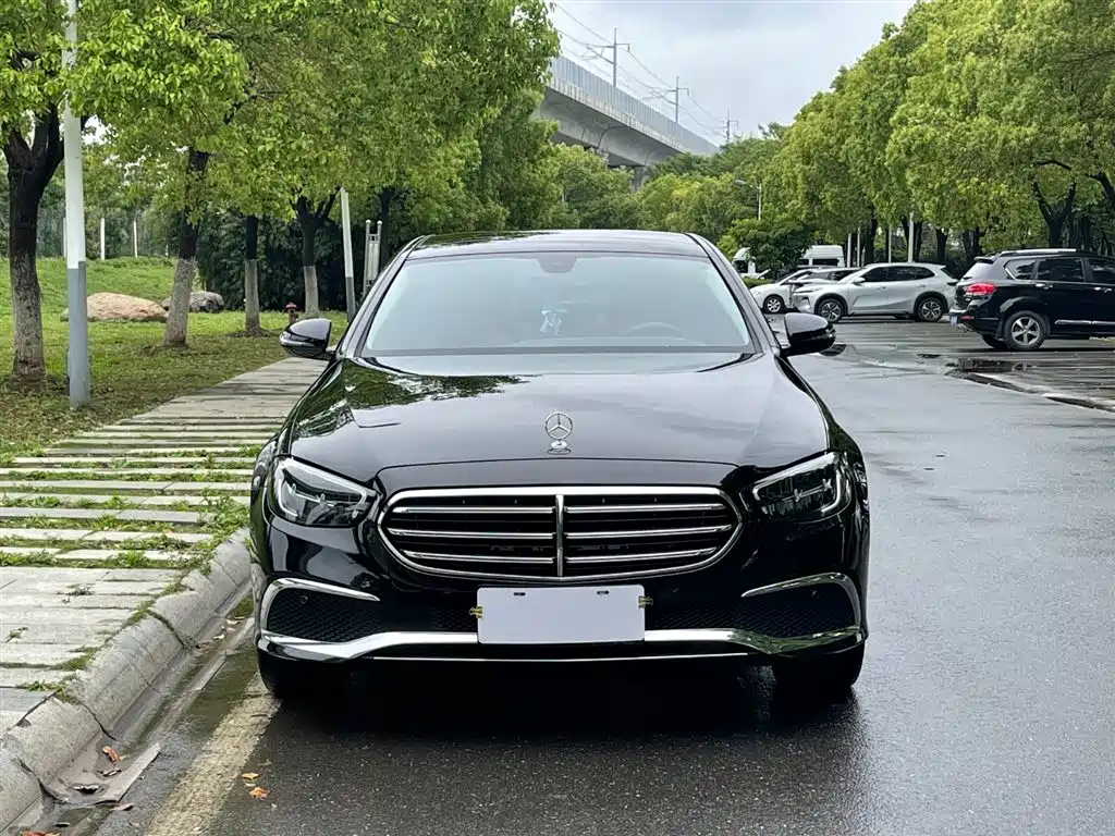Mercedes-Benz E-Class E 2023 E 260 L