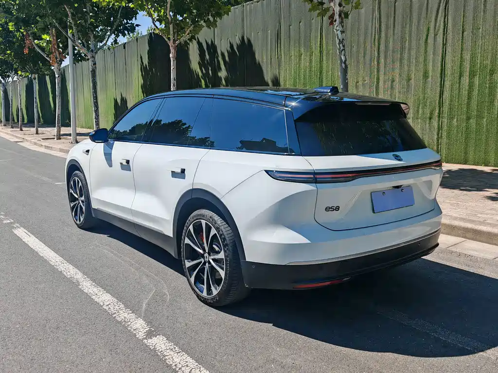 NIO ES8 — миниатюра 5
