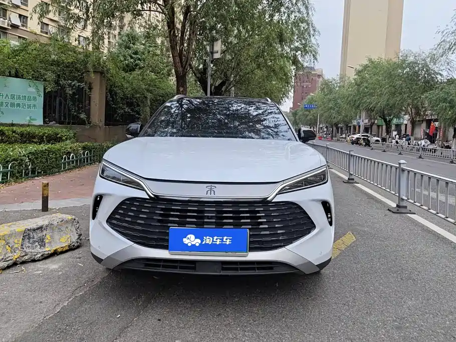 BYD L DM-i — миниатюра 2