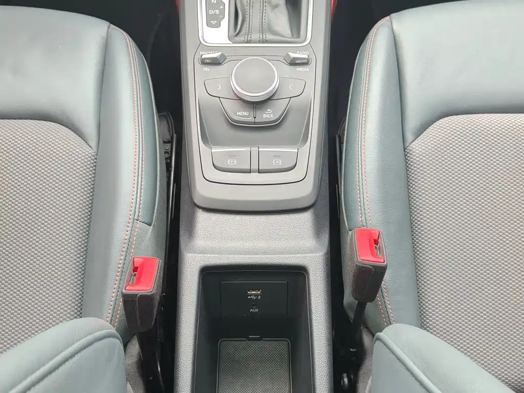 Audi Q2L — миниатюра 23