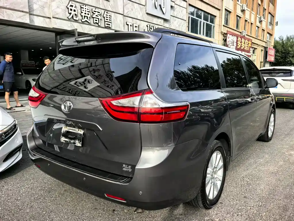 Toyota Sienna 2015 3.5L L