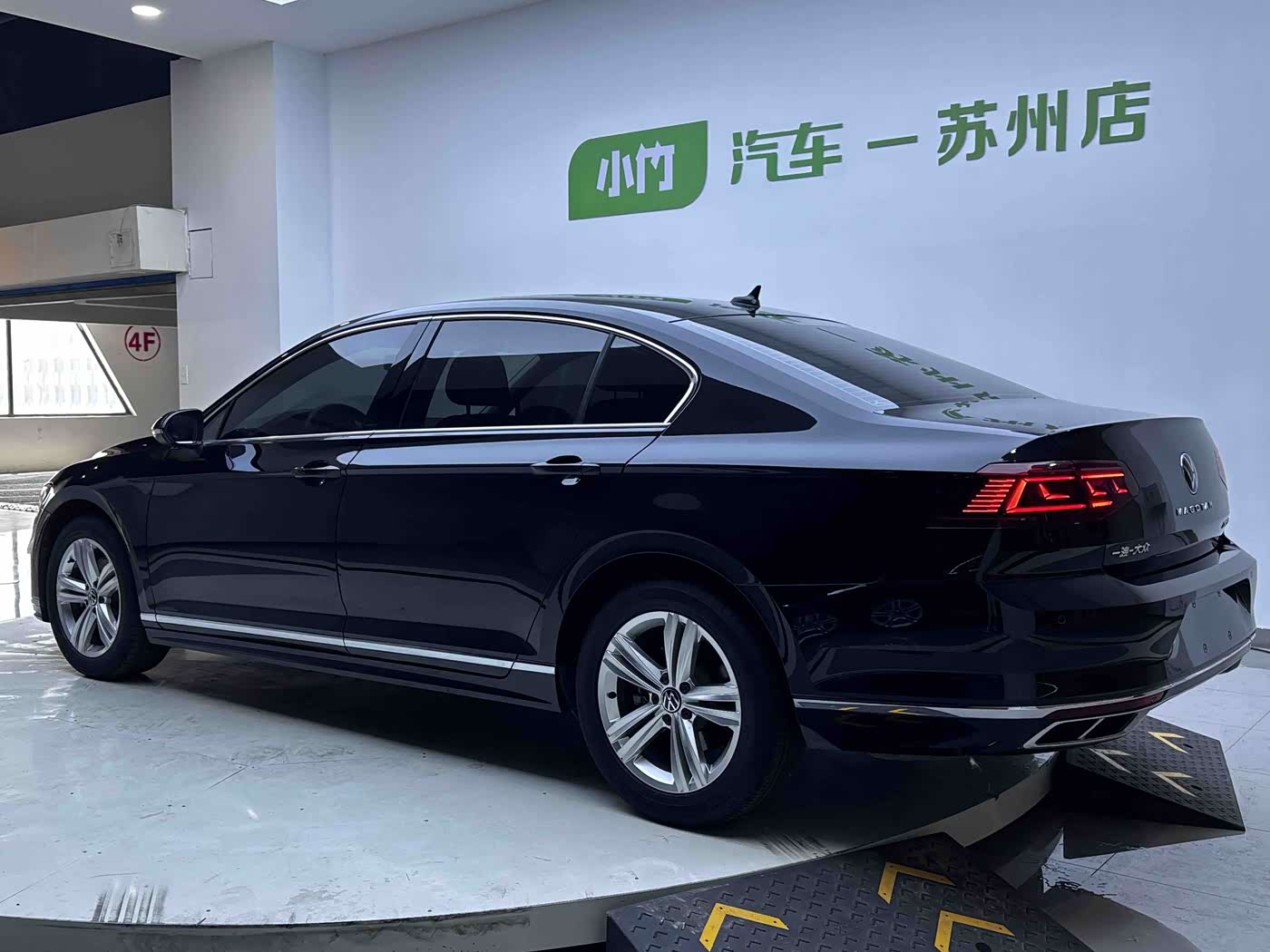 Volkswagen Magotan 1.4 л 2024 г. Чёрный, пробег 26000 км