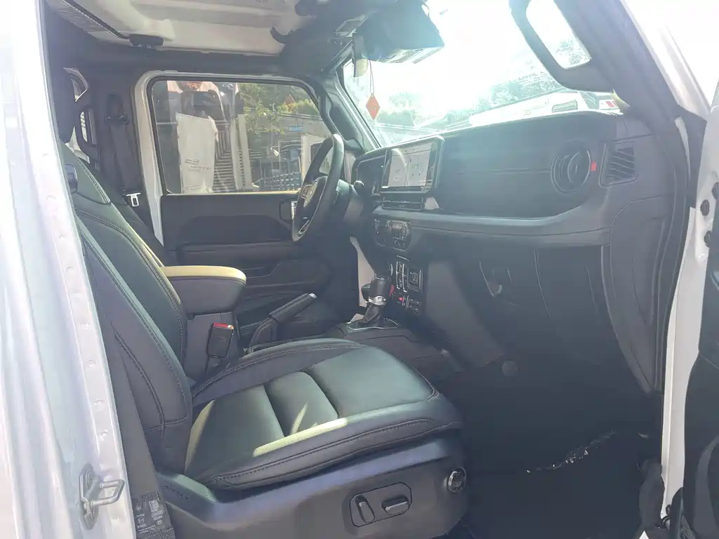 Jeep Wrangler — миниатюра 8