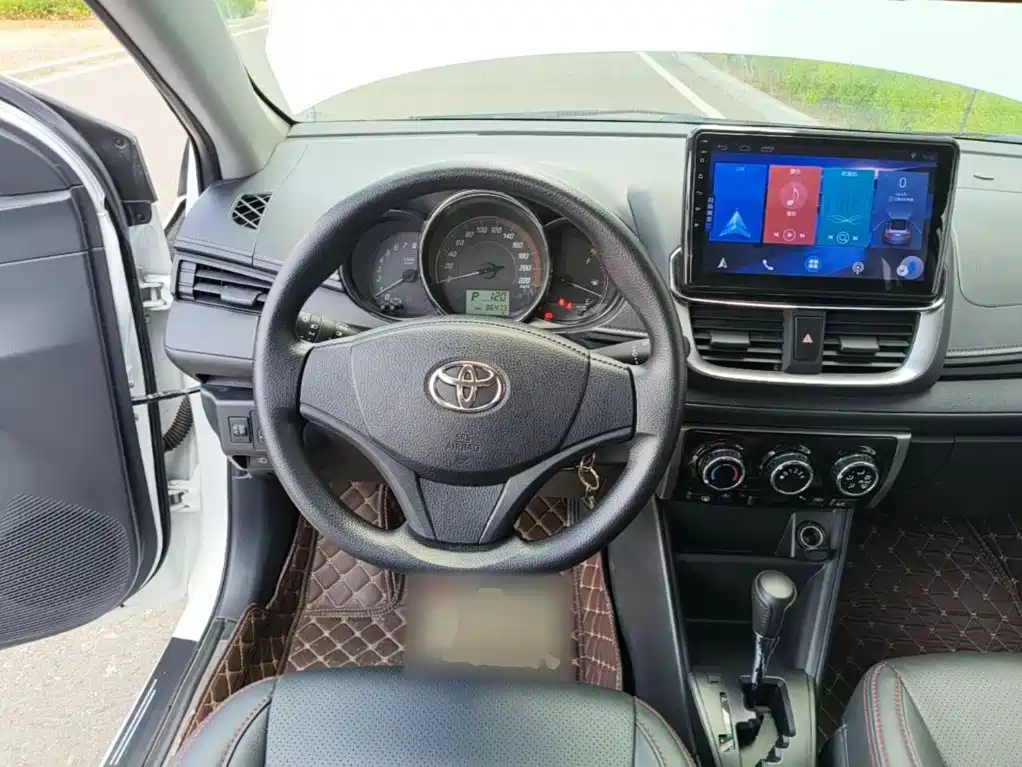 Toyota Yaris L — миниатюра 11