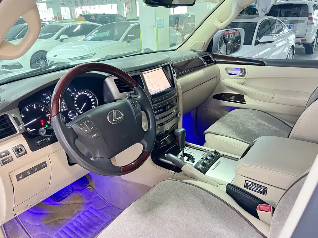 Lexus LX 2012 570