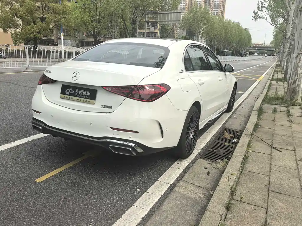 Mercedes-Benz C-Class - фото 14