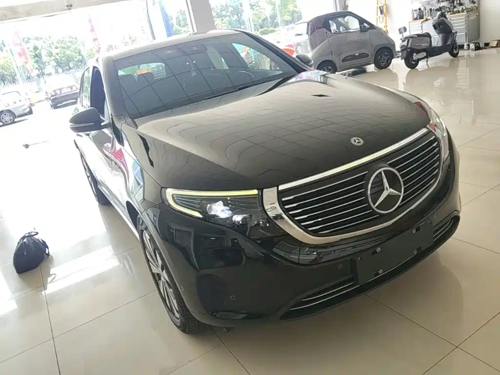 Mercedes-Benz EQC — миниатюра 4