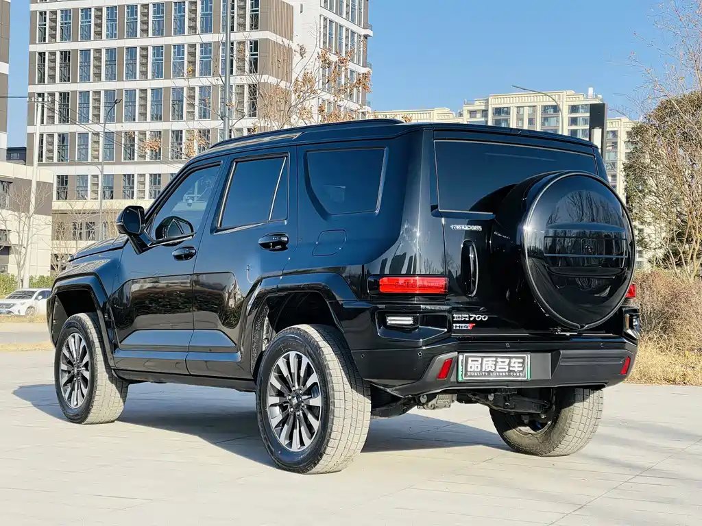 TANK TANK 700 NEW ENERGY