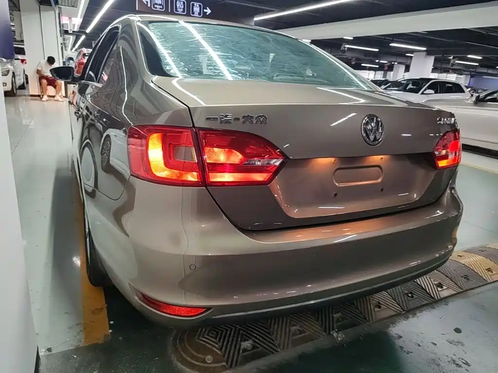 Volkswagen Sagitar — миниатюра 5