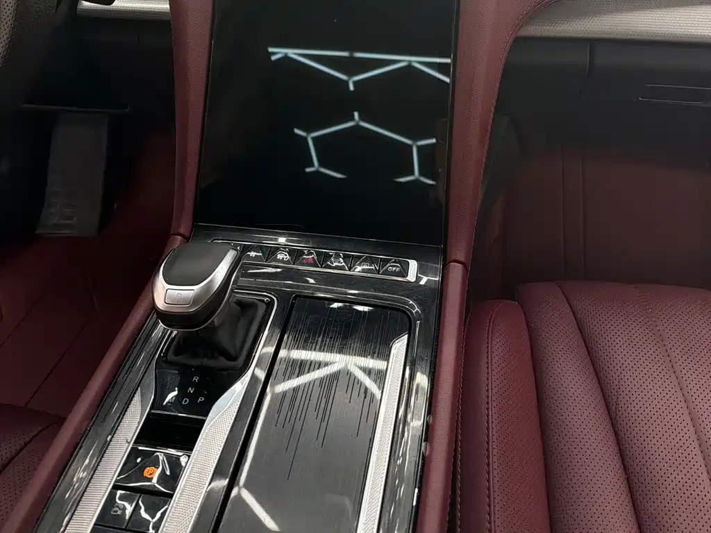 Hongqi Hongqi H5 — миниатюра 8