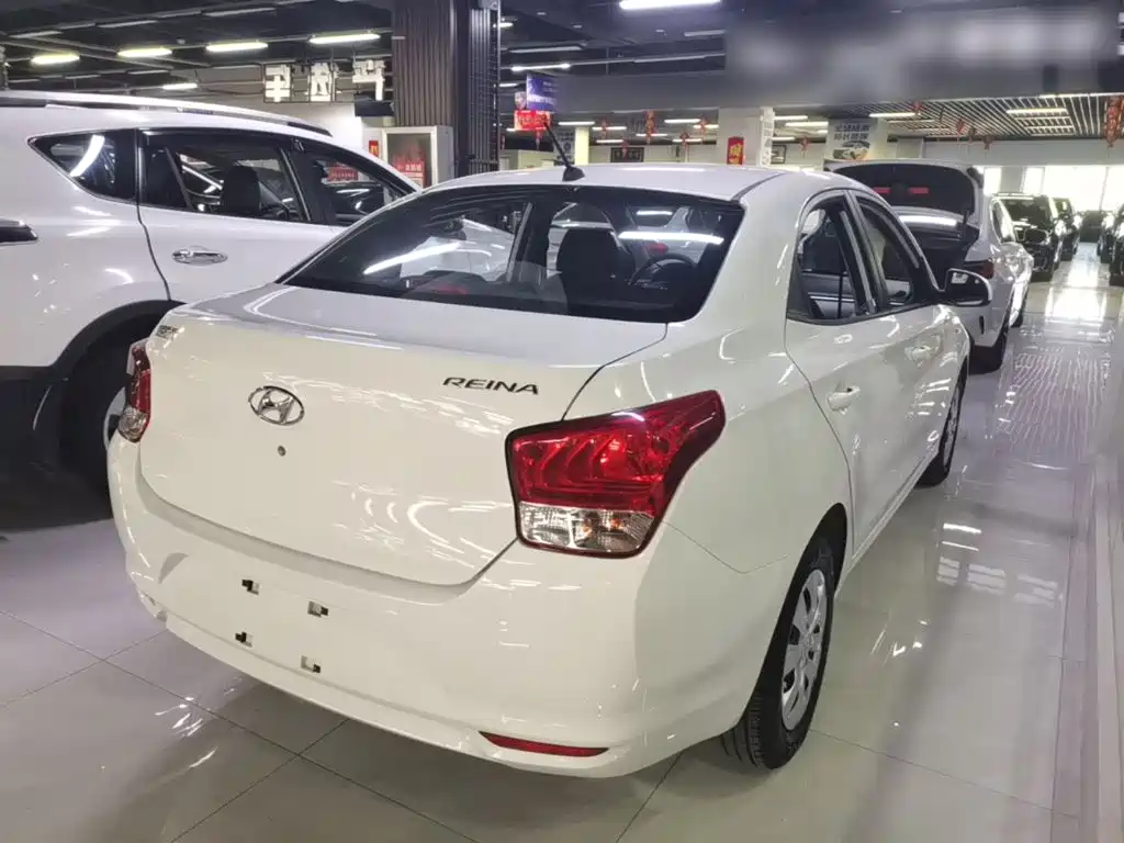 Hyundai Verna — миниатюра 7