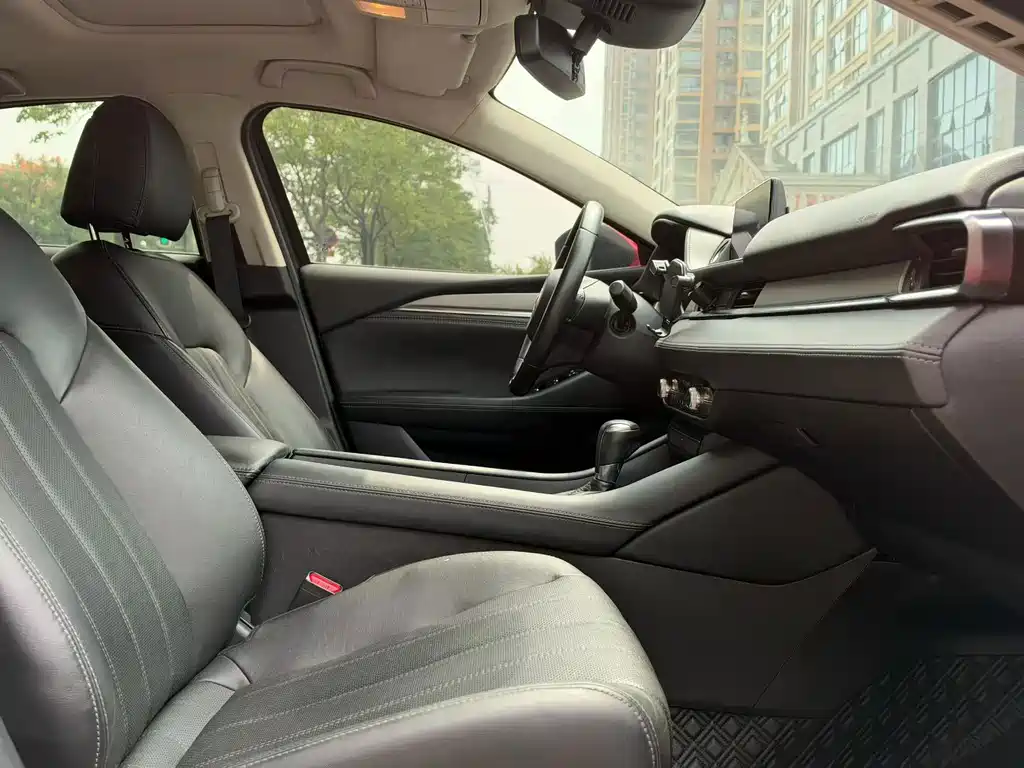 Mazda Atenza — миниатюра 8