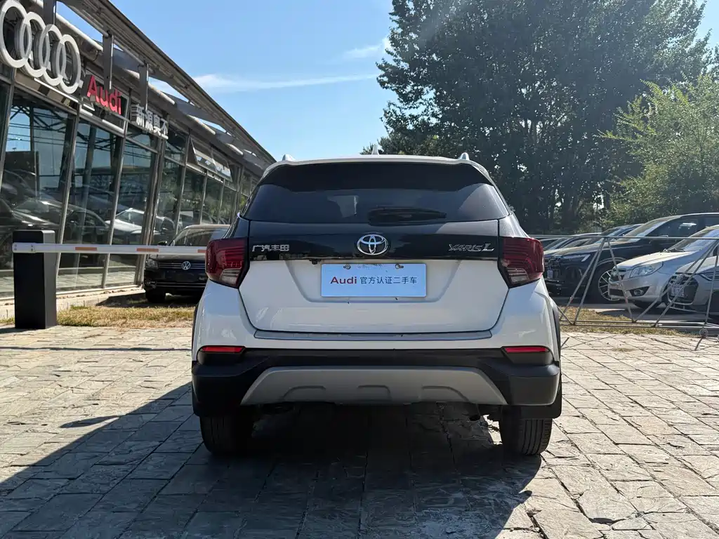 Toyota Yaris L — миниатюра 9