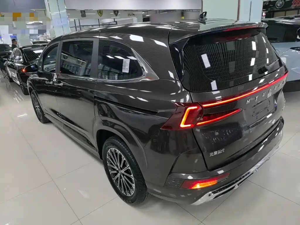 Hyundai Custo 2024 270TGDi LUX Luxury