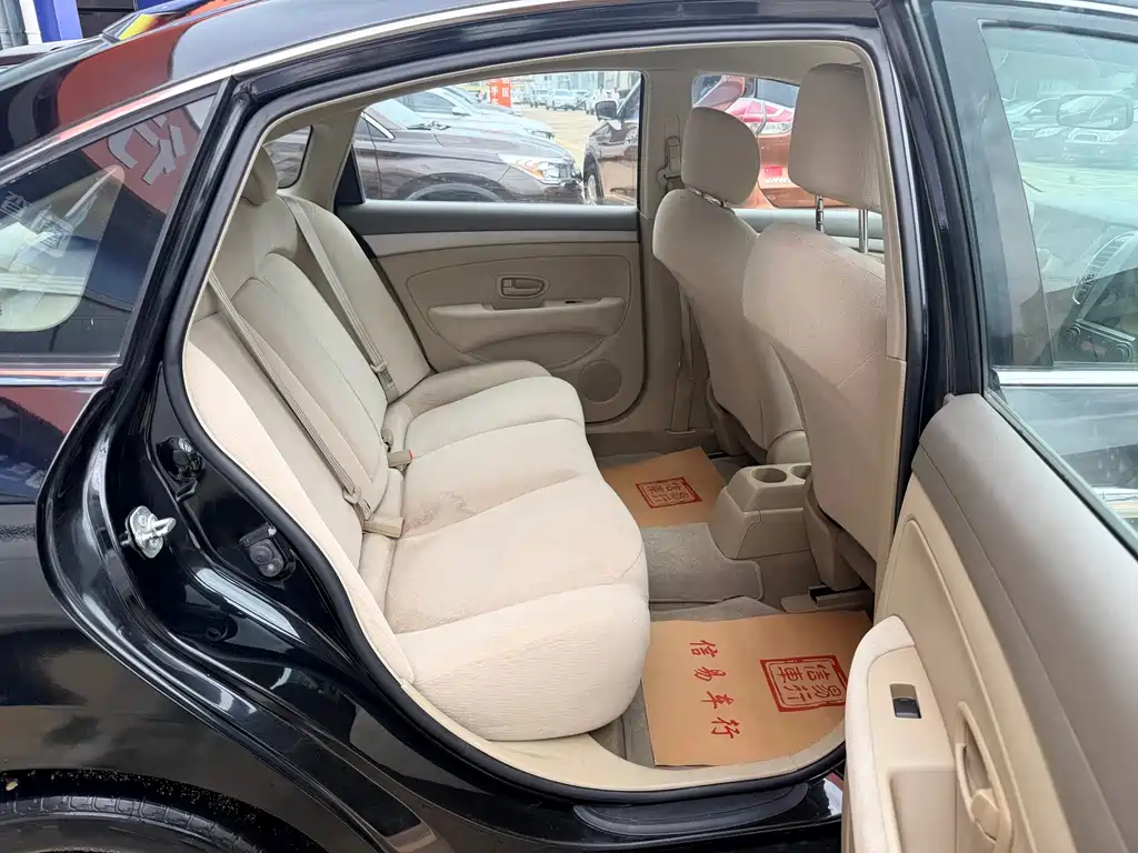 Nissan Sylphy — миниатюра 5